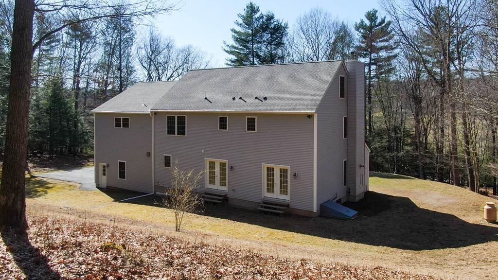 30 Roberts Road Dudley, MA 01571 - Photo 4 of 33 Gallery Image 4