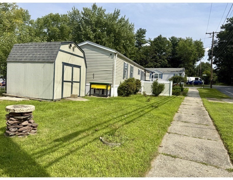 11 Quaboag Valley Ware, MA 01082 - Photo 4 of 27 Gallery Image 4