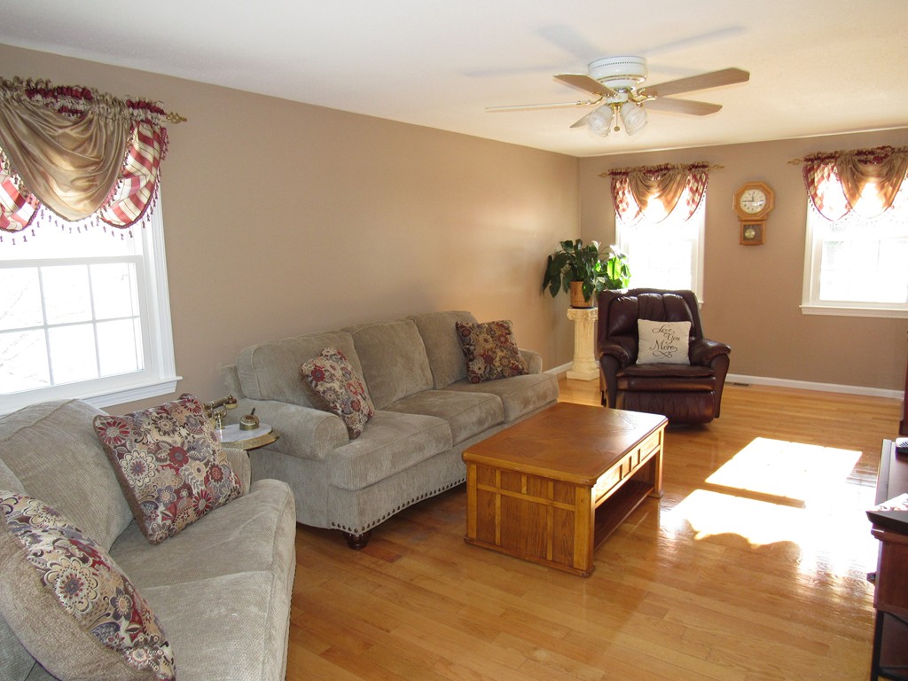 25 Jefferson Road Dracut, MA 01826 - Photo 16 of 28 Gallery Image 16