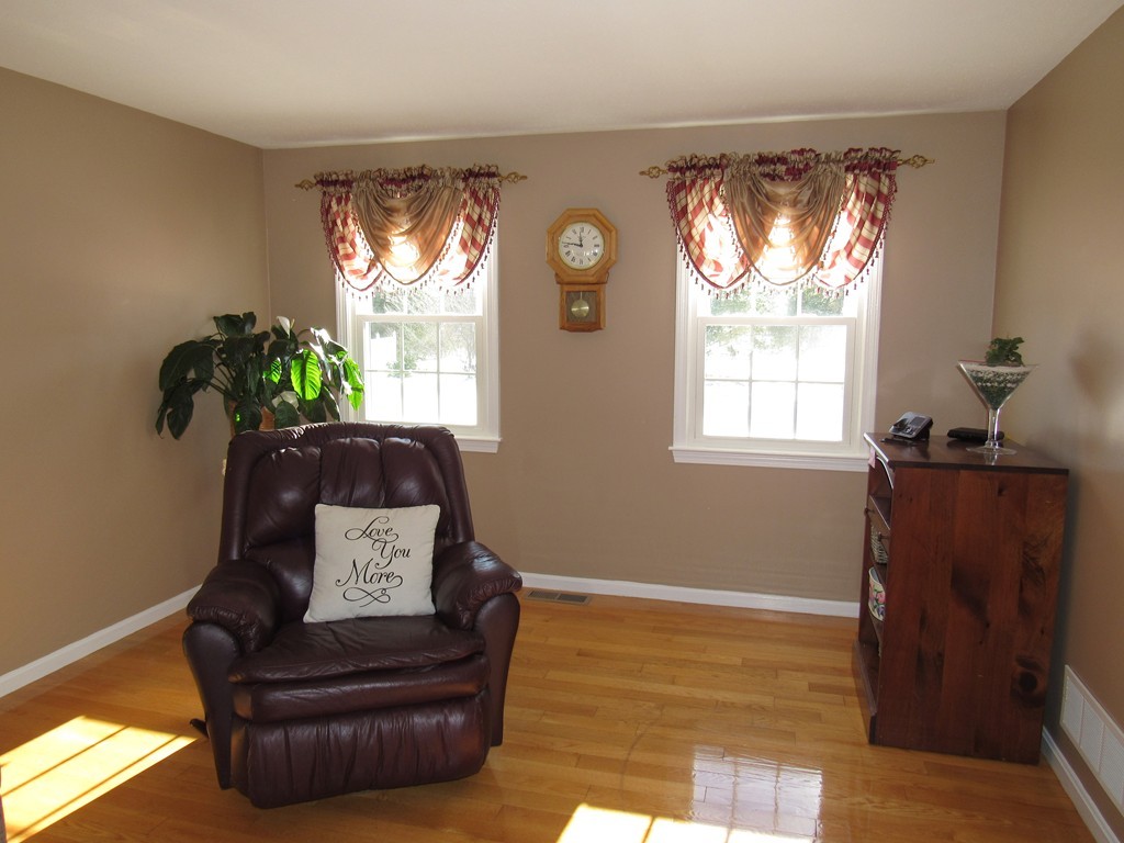 25 Jefferson Road Dracut, MA 01826 - Photo 18 of 28 Gallery Image 18
