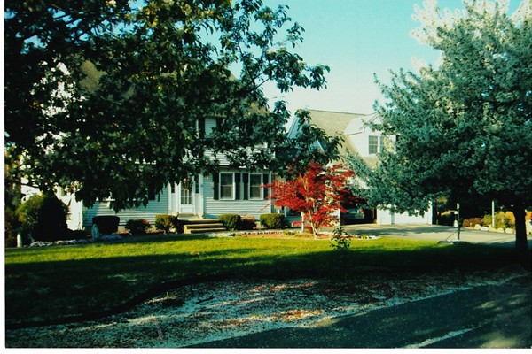 25 Jefferson Road Dracut, MA 01826 - Photo 2 of 28 Gallery Image 2