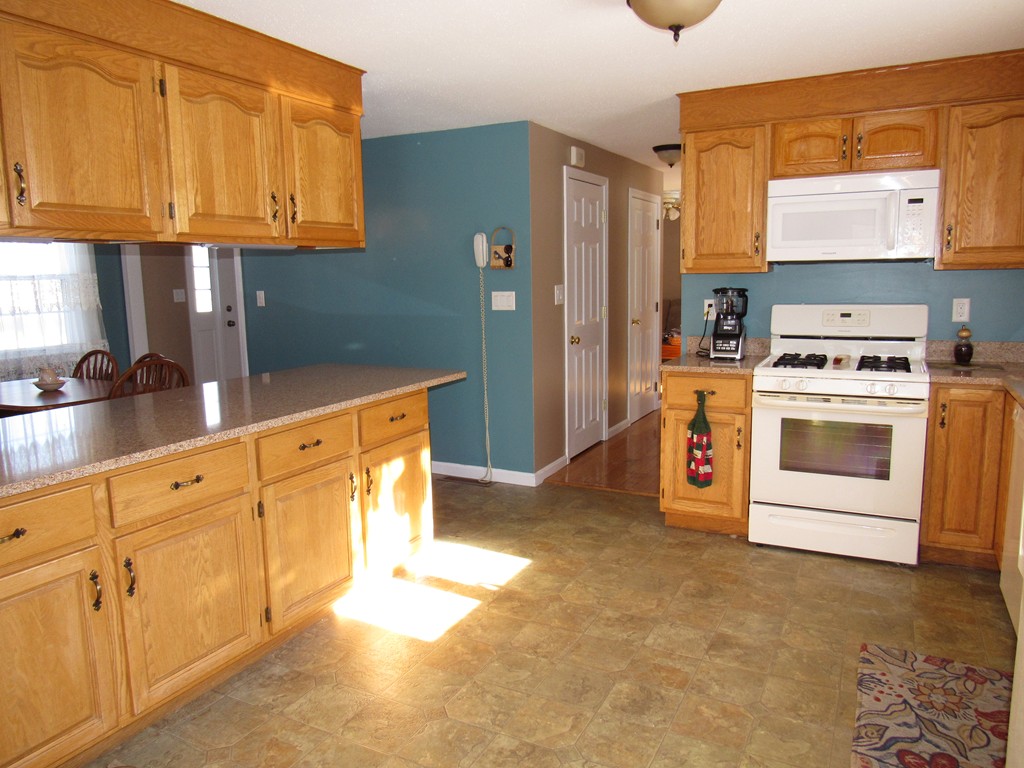 25 Jefferson Road Dracut, MA 01826 - Photo 10 of 28 Gallery Image 10