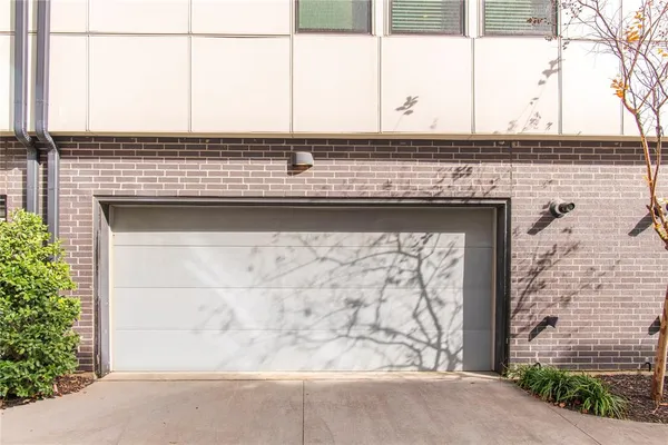 $420,000 | 2000 Park Avenue, Unit 110, Dallas, TX 75215