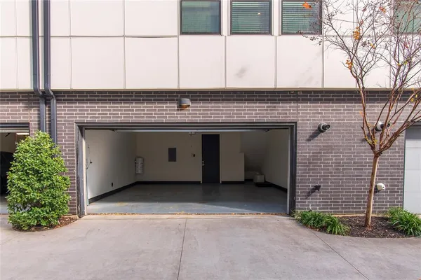 $420,000 | 2000 Park Avenue, Unit 110, Dallas, TX 75215