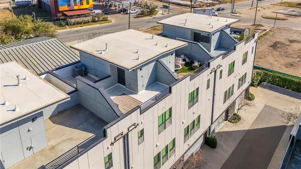 $420,000 | 2000 Park Avenue, Unit 110, Dallas, TX 75215