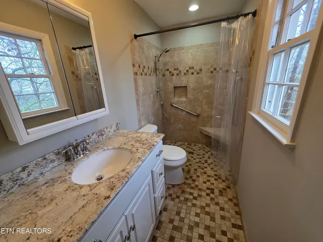 $395,000 | 115 Morgan Road, Oak Ridge, TN 37830