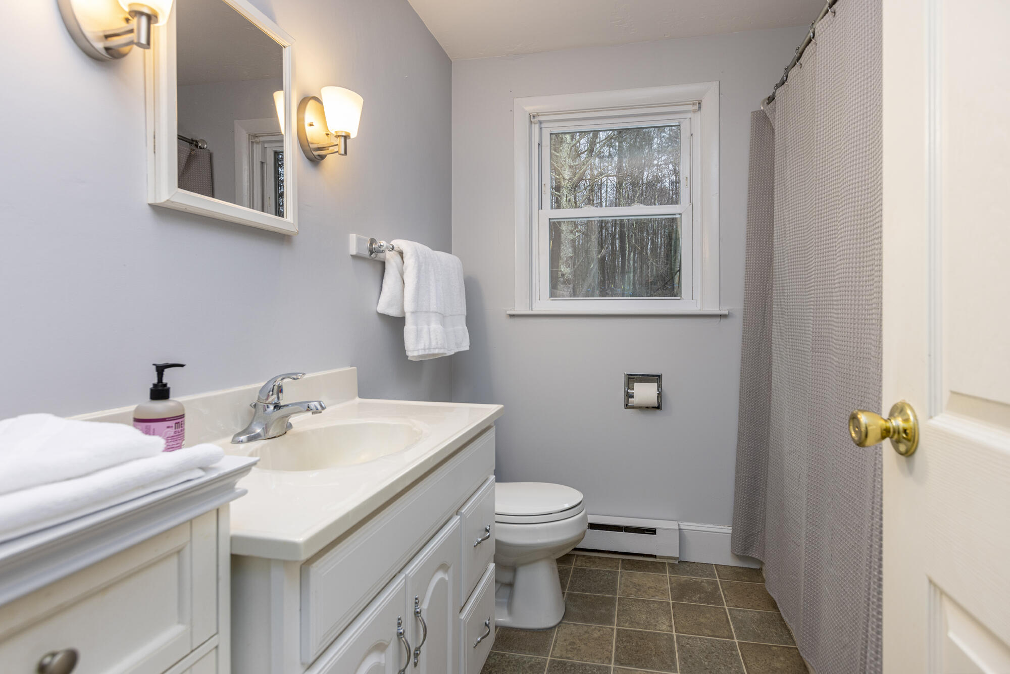59 Deacon Road Yarmouth, ME 04096 - Photo 17 of 45 Guest Bath 1