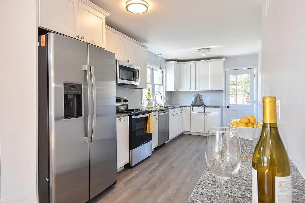 291 Crompton Road East Greenwich, RI 02818 - Photo 5 of 15