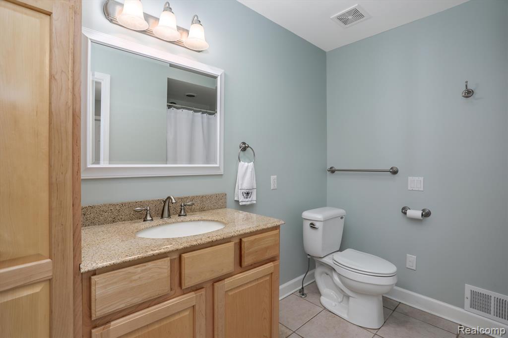 6660 Ridgewood Road Clarkston, MI 48346 - Photo 36 of 53 Gallery Image 36