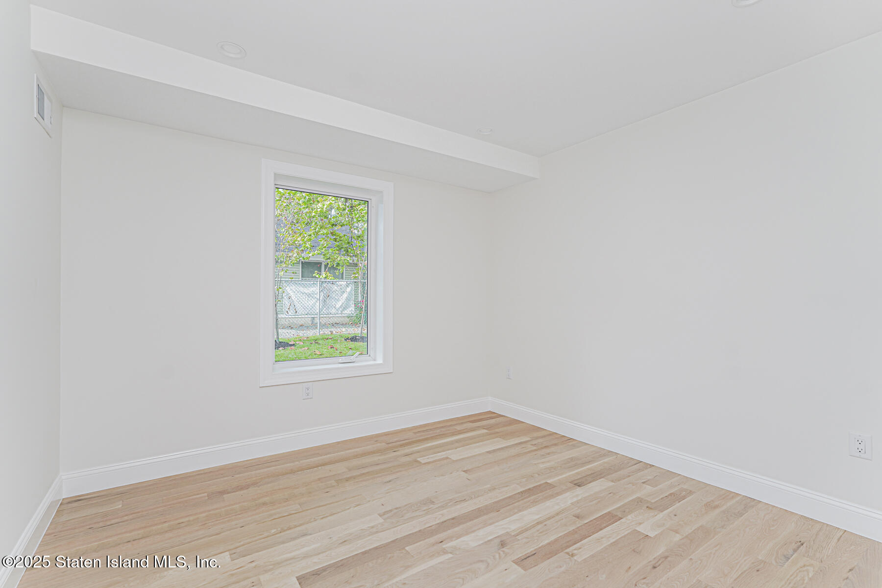 670 Arden Avenue Staten Island, NY 10312 - Photo 13 of 50 12 - Bedroom