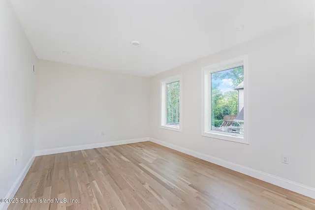 $1,480,000 | 670 Arden Avenue | Annadale