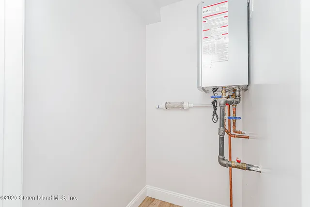 $1,480,000 | 670 Arden Avenue | Annadale