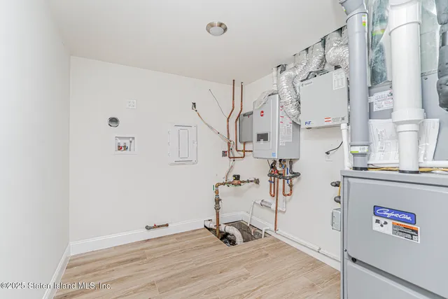 $1,480,000 | 670 Arden Avenue | Annadale