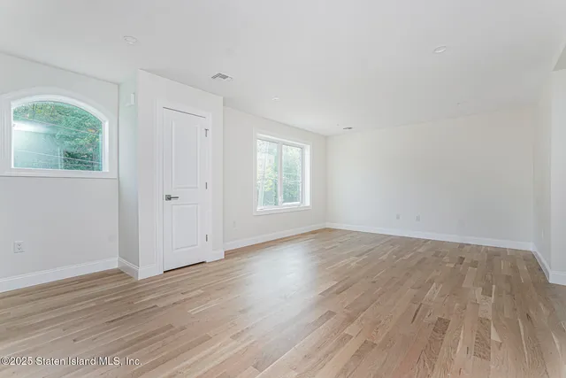 $1,480,000 | 670 Arden Avenue | Annadale