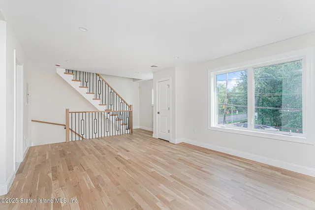 $1,480,000 | 670 Arden Avenue | Annadale
