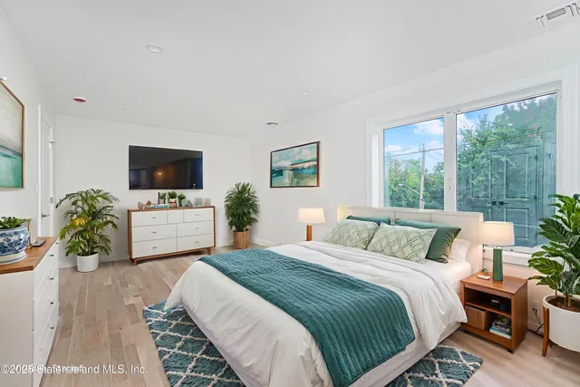 $1,480,000 | 670 Arden Avenue | Annadale