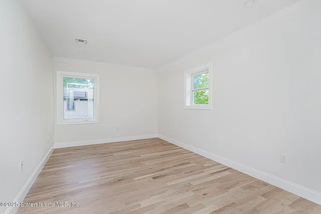 $1,480,000 | 670 Arden Avenue | Annadale