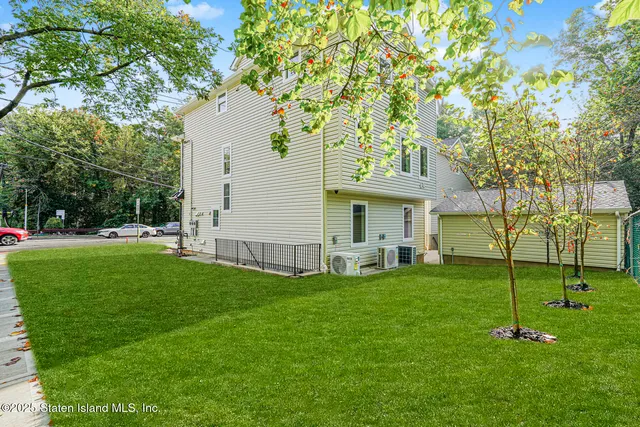 $1,480,000 | 670 Arden Avenue | Annadale