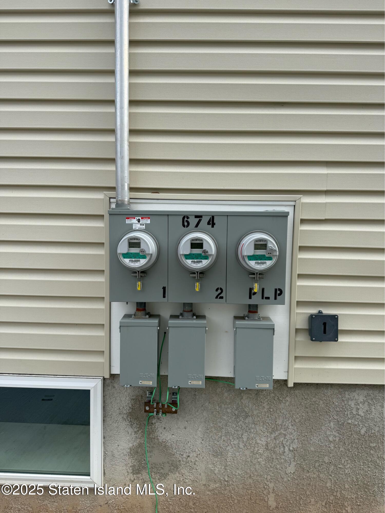 670 Arden Avenue Staten Island, NY 10312 - Photo 49 of 50 IMG_2486