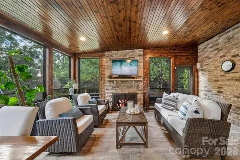 $1,265,000 | 4001 Ainsdale Drive, Matthews, NC 28104