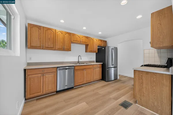 $749,000 | 1920 East 3rd Street, Benicia, CA 94510