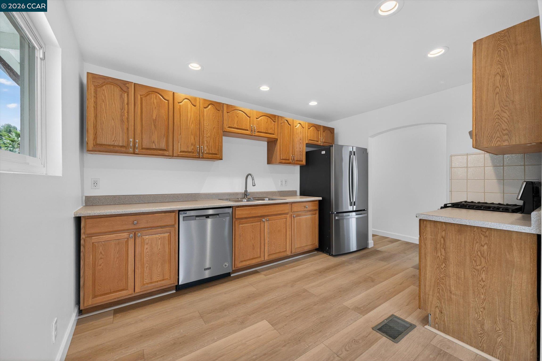 1920 East 3rd Street Benicia, CA 94510 - Photo 12 of 35
