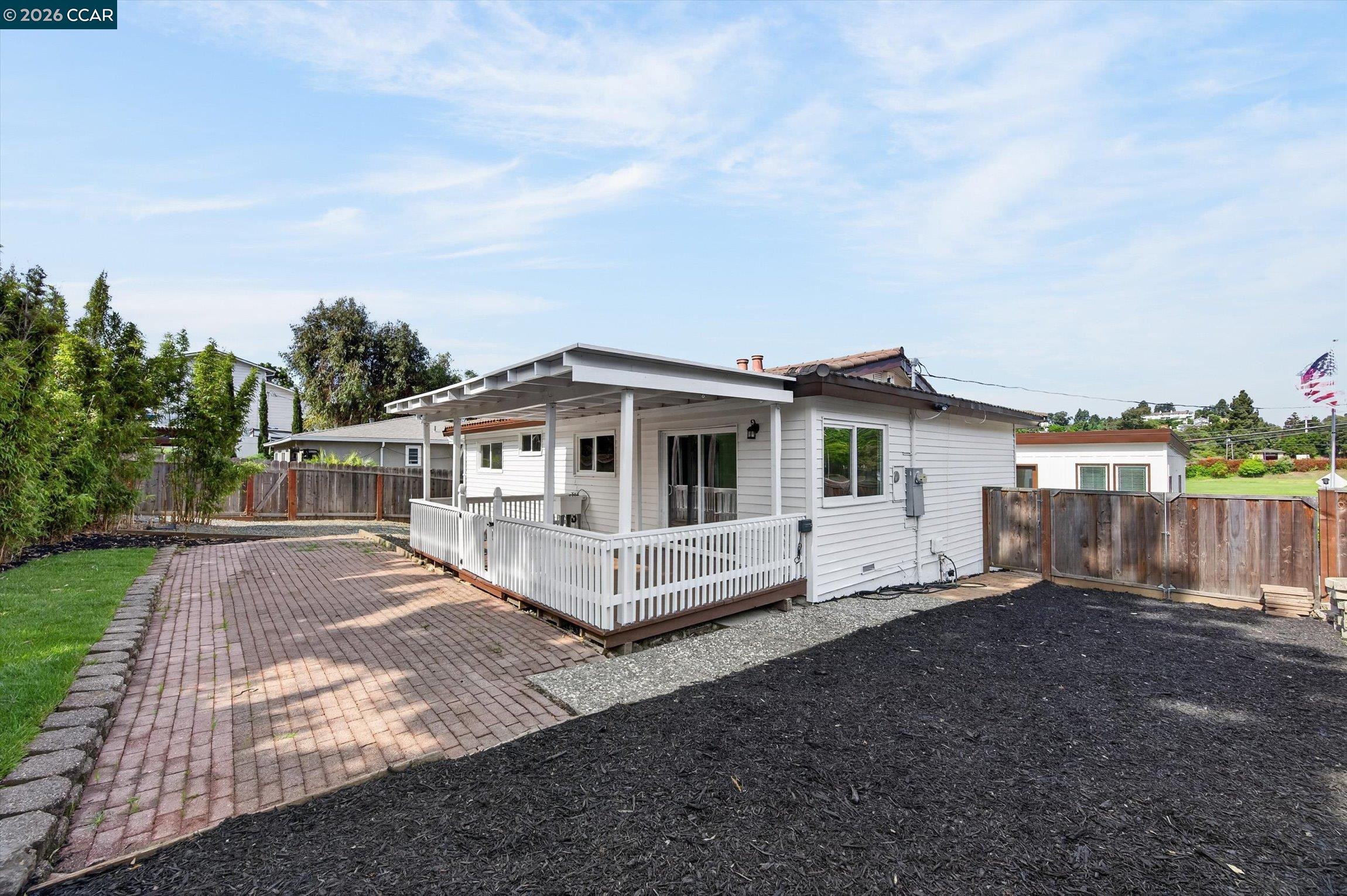 1920 East 3rd Street Benicia, CA 94510 - Photo 4 of 35