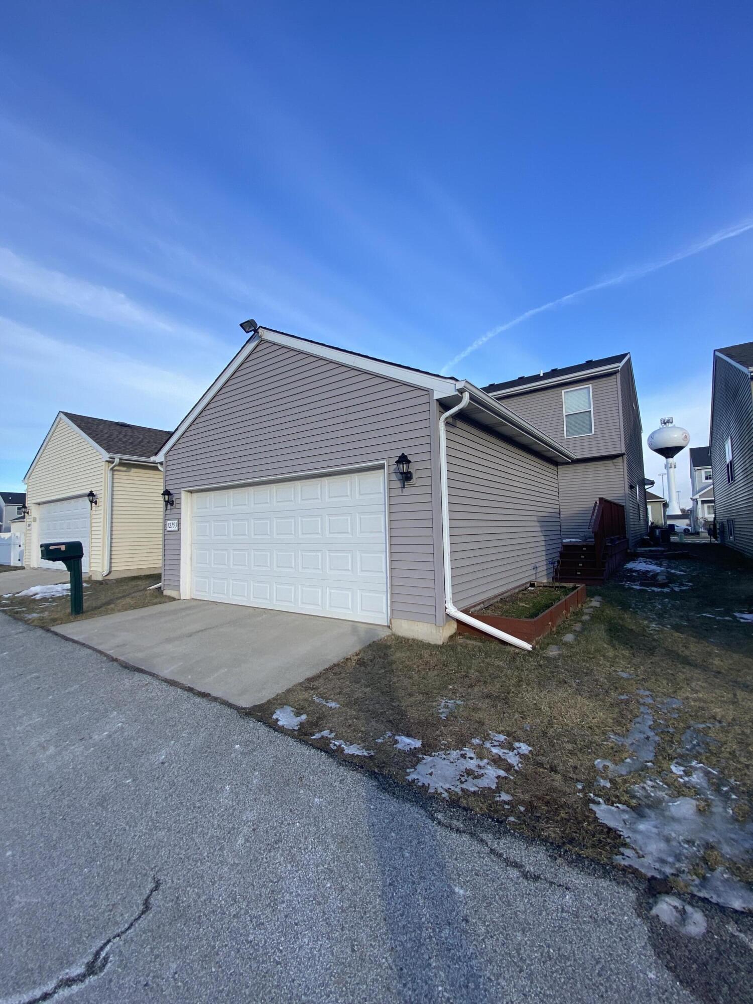 12753 Ellsworth Street Crown Point, IN 46307 - Photo 2 of 18 1500x2000