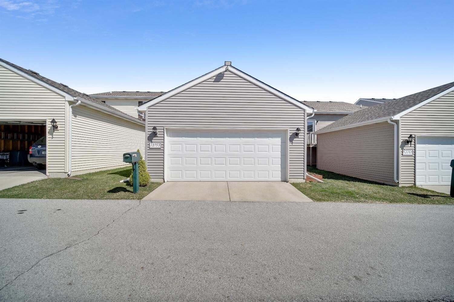 12753 Ellsworth Street Crown Point, IN 46307 - Photo 5 of 18 1500x1000