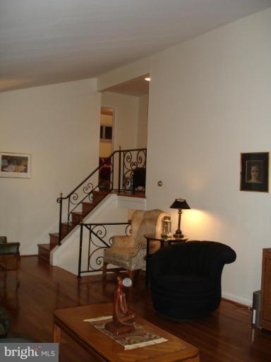 11221 Bybee Court Silver Spring, MD 20902 - Photo 19 of 30 Living Room