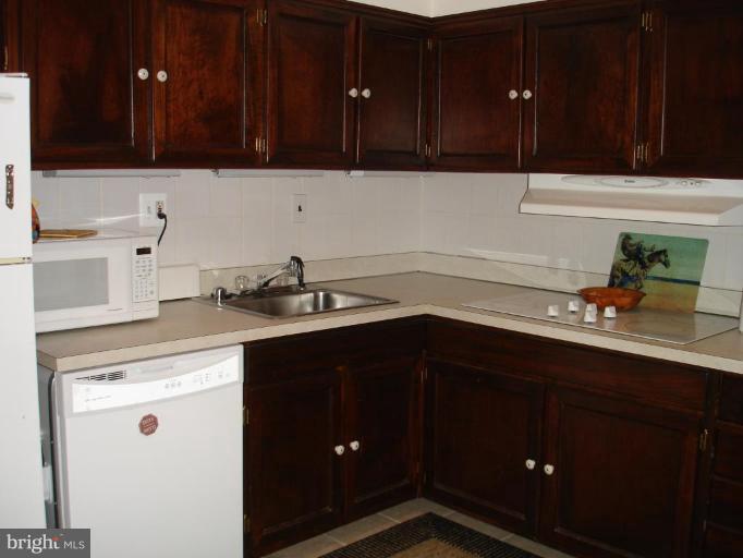 11221 Bybee Court Silver Spring, MD 20902 - Photo 29 of 30 Kitchen #2