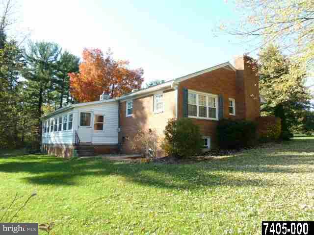 3 Hayden Heights Road York, PA 17408 - Photo 5 of 16 Gallery Image 5