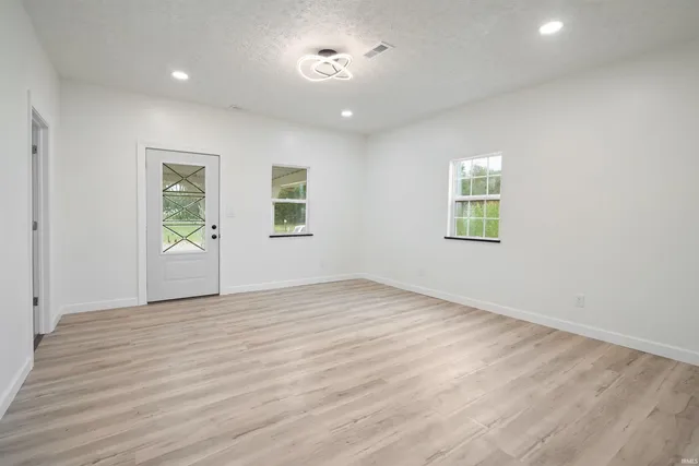 $240,000 | 7566 Highway 29, Frankfort, IN 46041