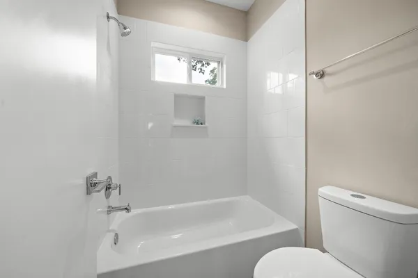 $2,299 | 2623 Huntington Creek Lane, Houston, TX 77093