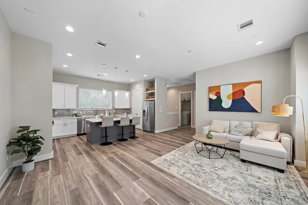 $2,299 | 2623 Huntington Creek Lane, Houston, TX 77093