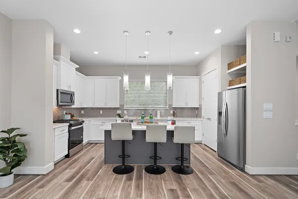 $2,299 | 2623 Huntington Creek Lane, Houston, TX 77093