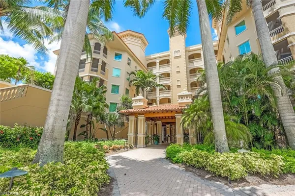 $8,500 | 2728 Tiburon Boulevard East, Unit A204, Naples, FL 34109