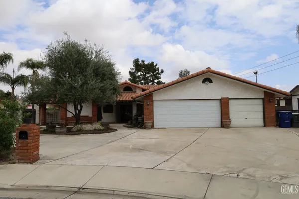 $500,000 | Undisclosed Address, Bakersfield, CA 93306