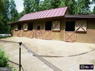 79 Kutz Road Temple, PA 19560 - Photo 3 of 6 Gallery Image 3