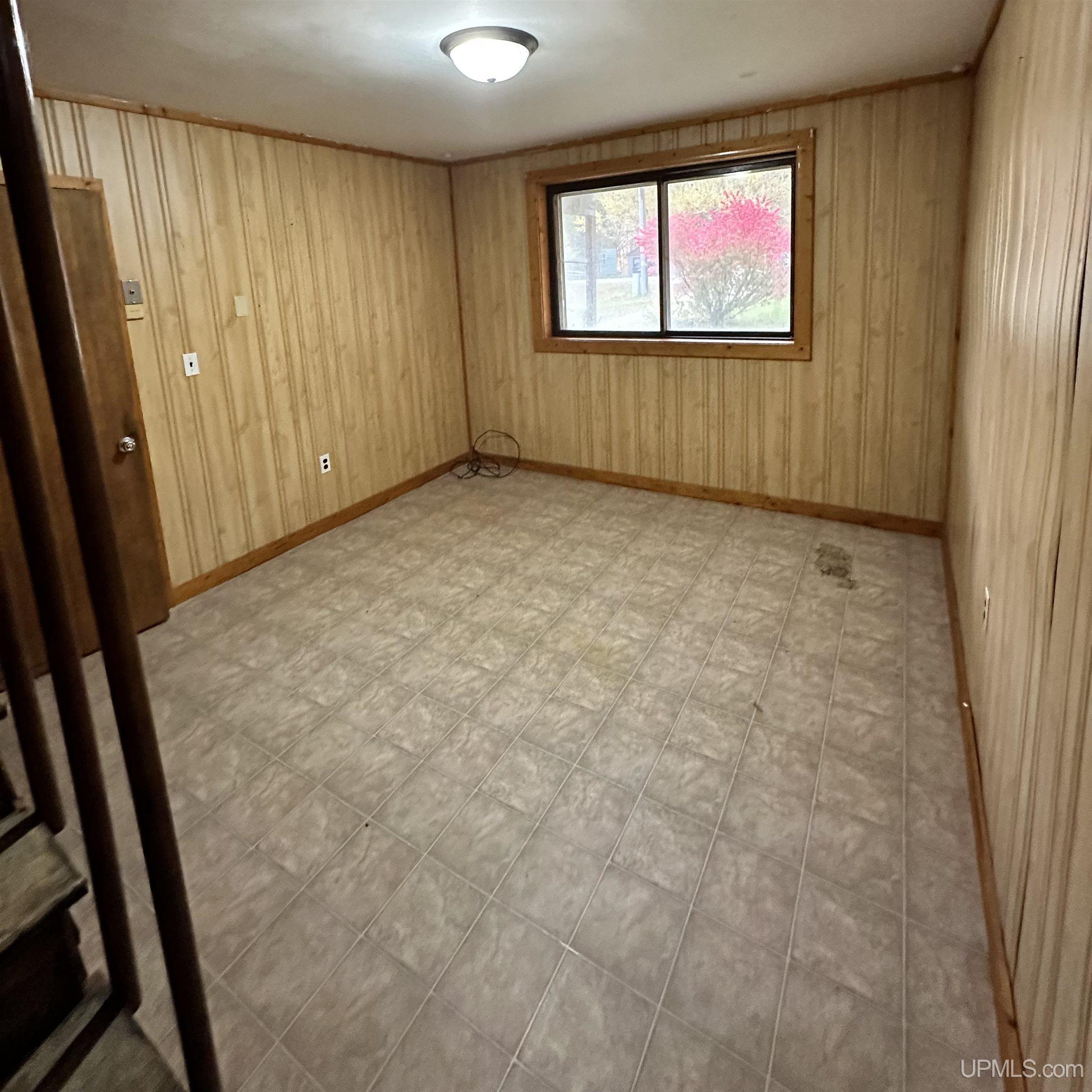 7331 County 426 M.5 Road Gladstone, MI 49837 - Photo 12 of 12 Gallery Image 12
