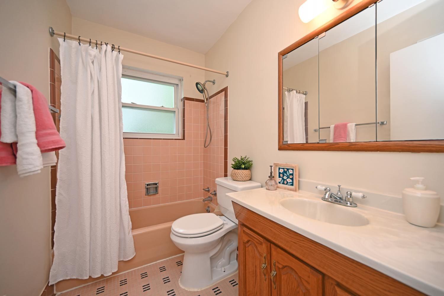 5529 Lawrence Road Cincinnati, OH 45248 - Photo 17 of 30