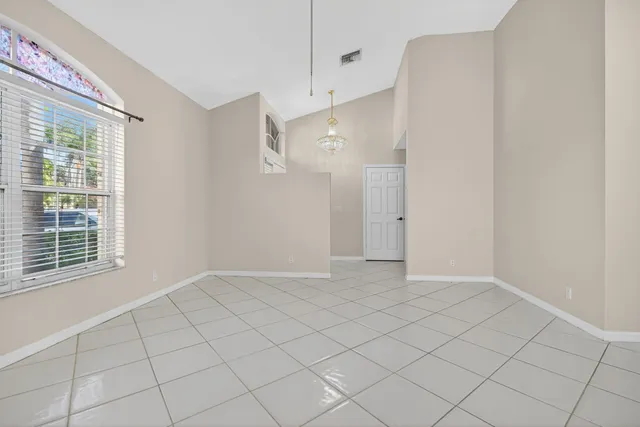 $4,000 | 7004 Galleon Cove Circle, Riviera Beach, FL 33418