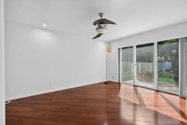 $4,000 | 7004 Galleon Cove Circle, Riviera Beach, FL 33418