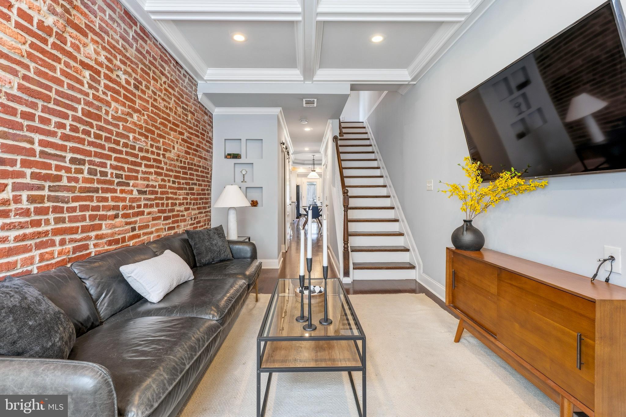 721 South Port Street Baltimore, MD 21224 - Photo 2 of 28