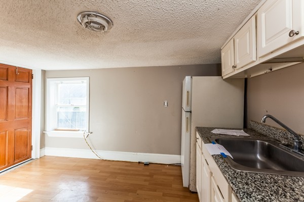 40 Clark Street Malden, MA 02148 - Photo 6 of 22