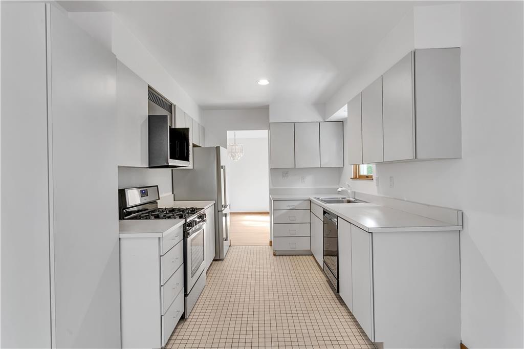 2251 Washington Road Pittsburgh, PA 15241 - Photo 8 of 25 Gallery Image 8