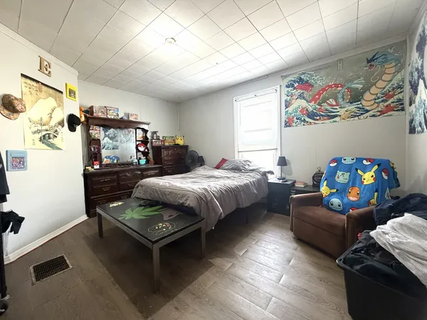 $200,000 | 511 East Jackson Street, Bloomington, IL 61701