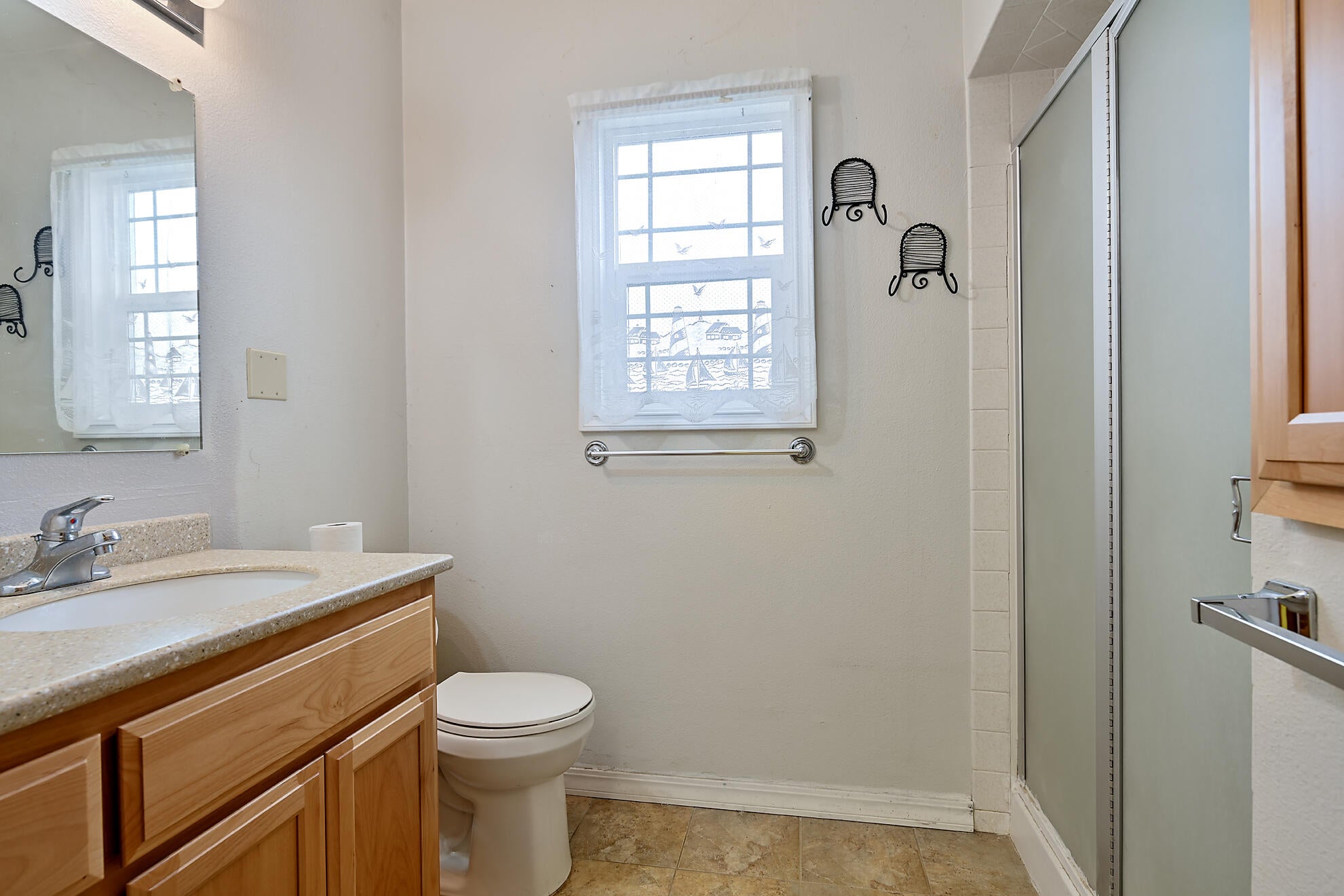 3812 Old Stage Road Central Point, OR 97502 - Photo 9 of 38 Bathroom near Laundry Room