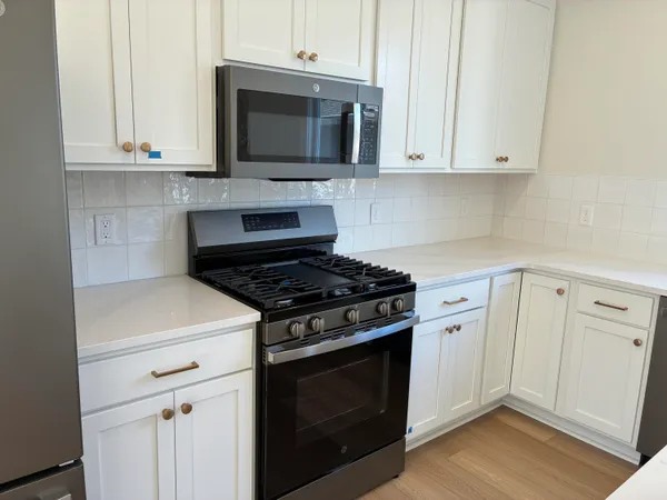 $332,500 | 6114 Stahl Dr Spring Lake, Unit 16, Fruitport, MI 49415