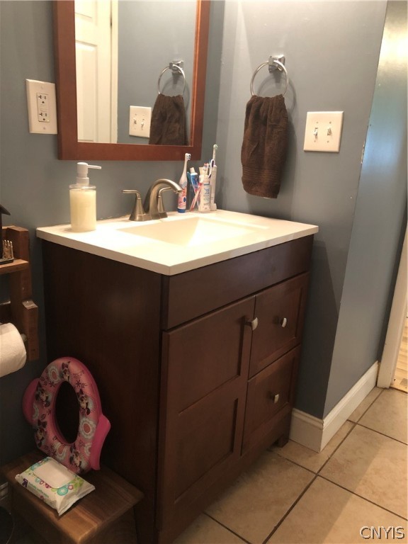 4196 Burningtree Road Clay, NY 13090 - Photo 10 of 17 Bathroom